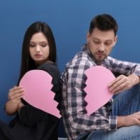 شایع ترین نشانه‌های خیانت عاطفی | بهترین راهکارهای پیشگیری از آن